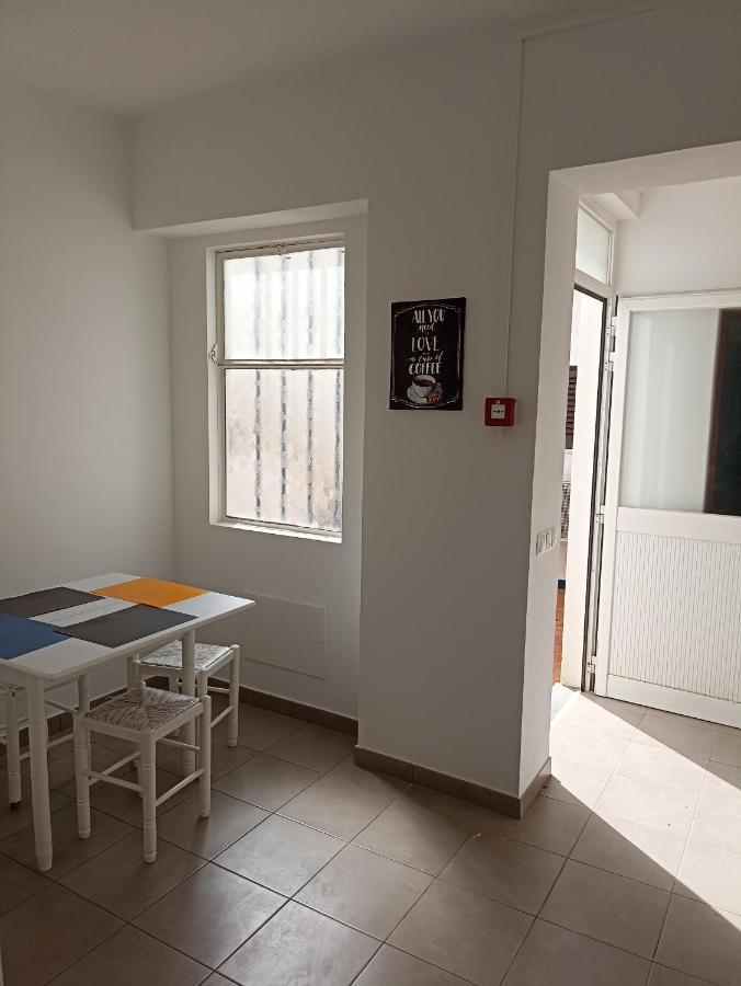 Hostel Vilarade Portimão Esterno foto
